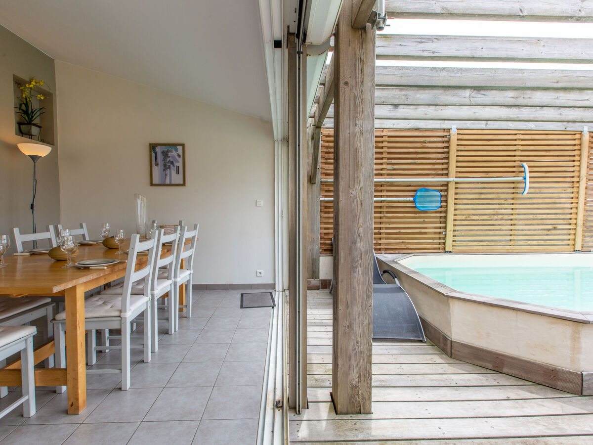 Les Baïnes – Maison jumelée avec piscine à 300 m de la mer - Photo 13