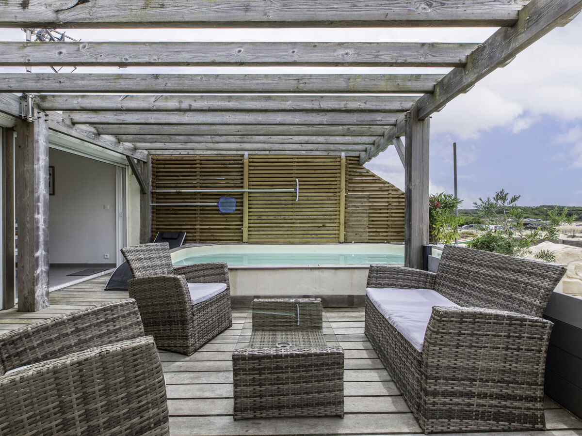 Les Baïnes – Maison jumelée avec piscine à 300 m de la mer - Photo 24