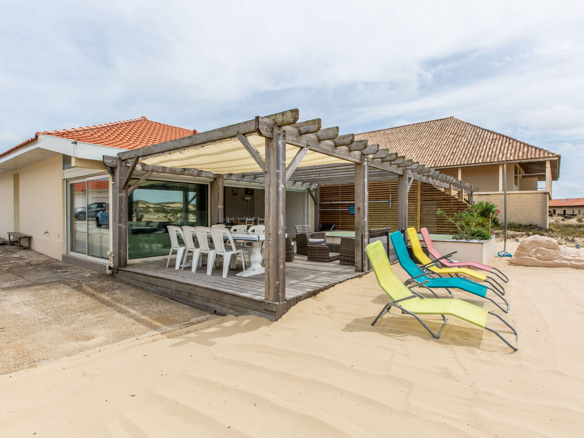 Les Baïnes – Maison jumelée avec piscine à 300 m de la mer - Photo 26
