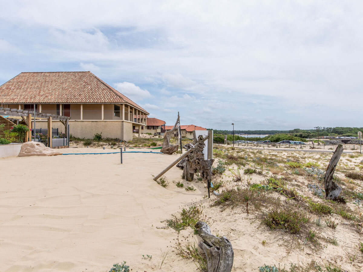 Les Baïnes – Maison jumelée avec piscine à 300 m de la mer - Photo 27