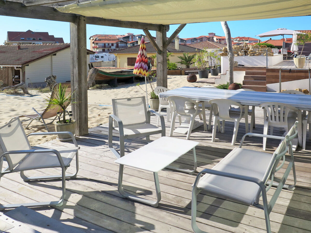 Les Baïnes – Maison jumelée avec piscine à 300 m de la mer - Photo 29