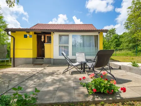 Maison Tina avec piscine privée à Ogulin : photo 2