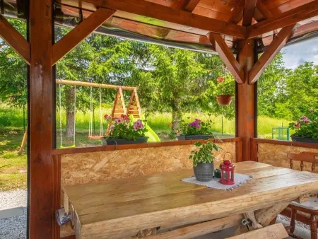 Maison Tina avec piscine privée à Ogulin : photo 5