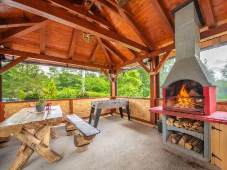 Maison Tina avec piscine privée à Ogulin : photo 6