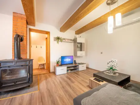 Maison Tina avec piscine privée à Ogulin : photo 11