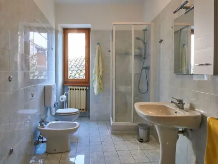 Appartement Charlie - 3 pièces rénové face au lac de Côme : photo 16