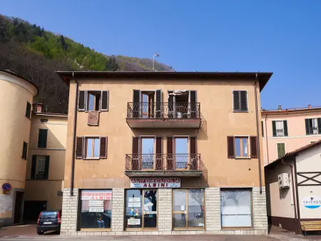 Appartement Charlie - 3 pièces rénové face au lac de Côme : photo 19