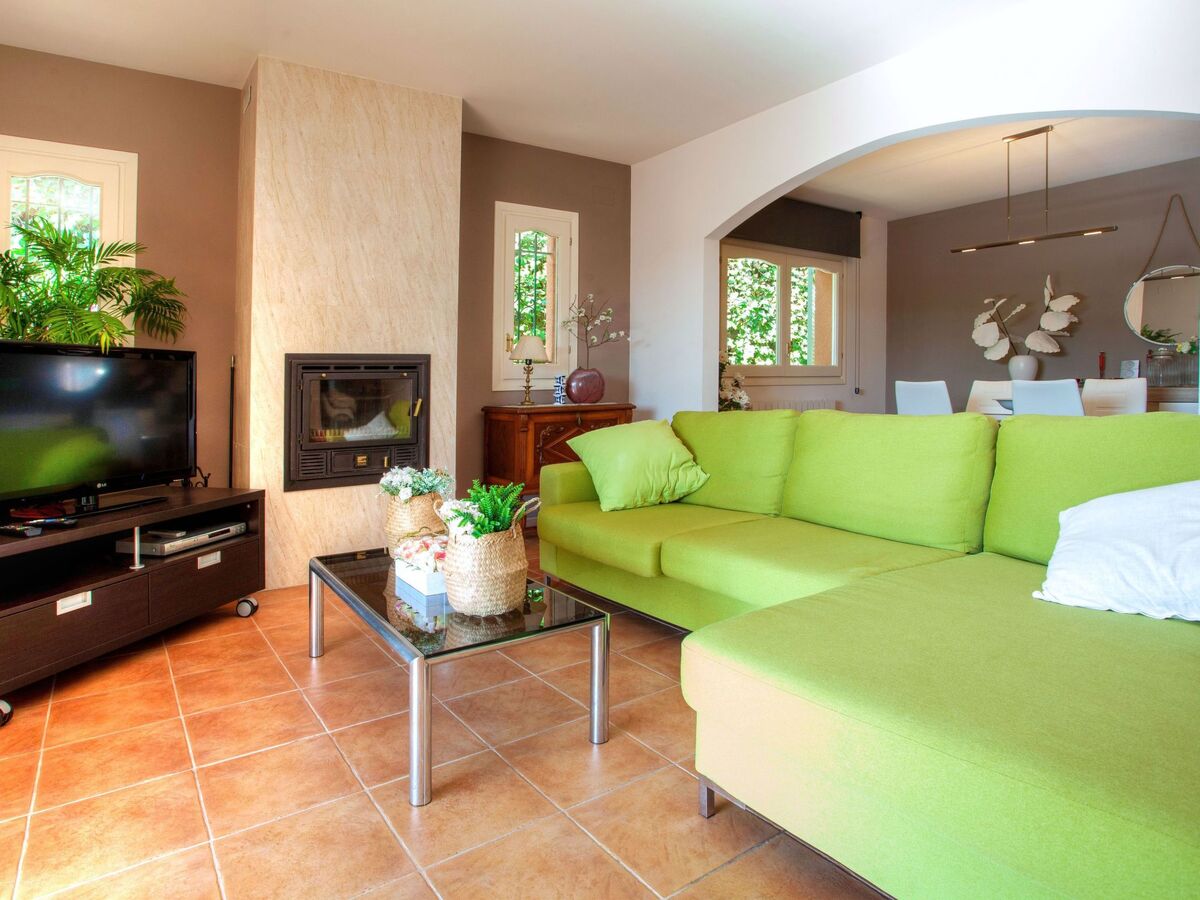 Maison Gloria à Calonge – piscine sel, jardin et vue montagne - Photo 10