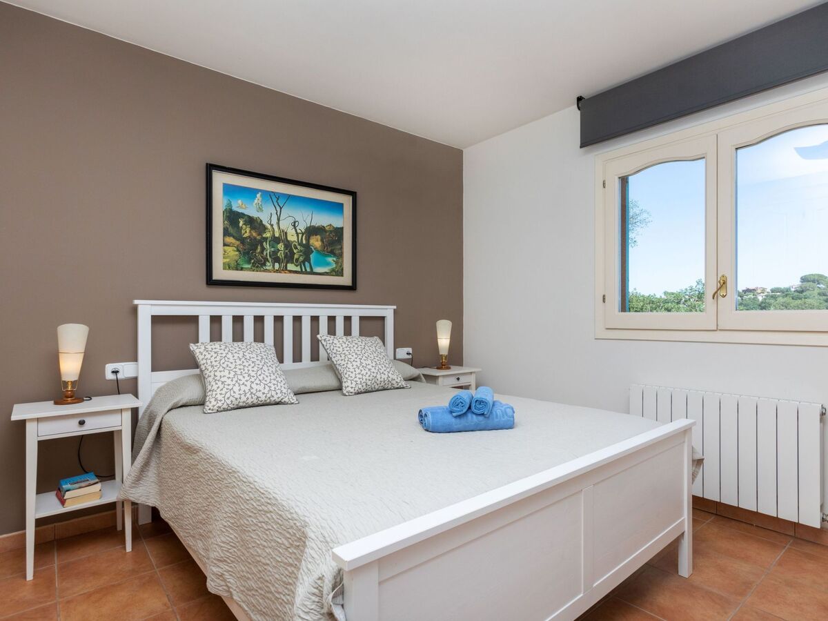 Maison Gloria à Calonge – piscine sel, jardin et vue montagne - Photo 18