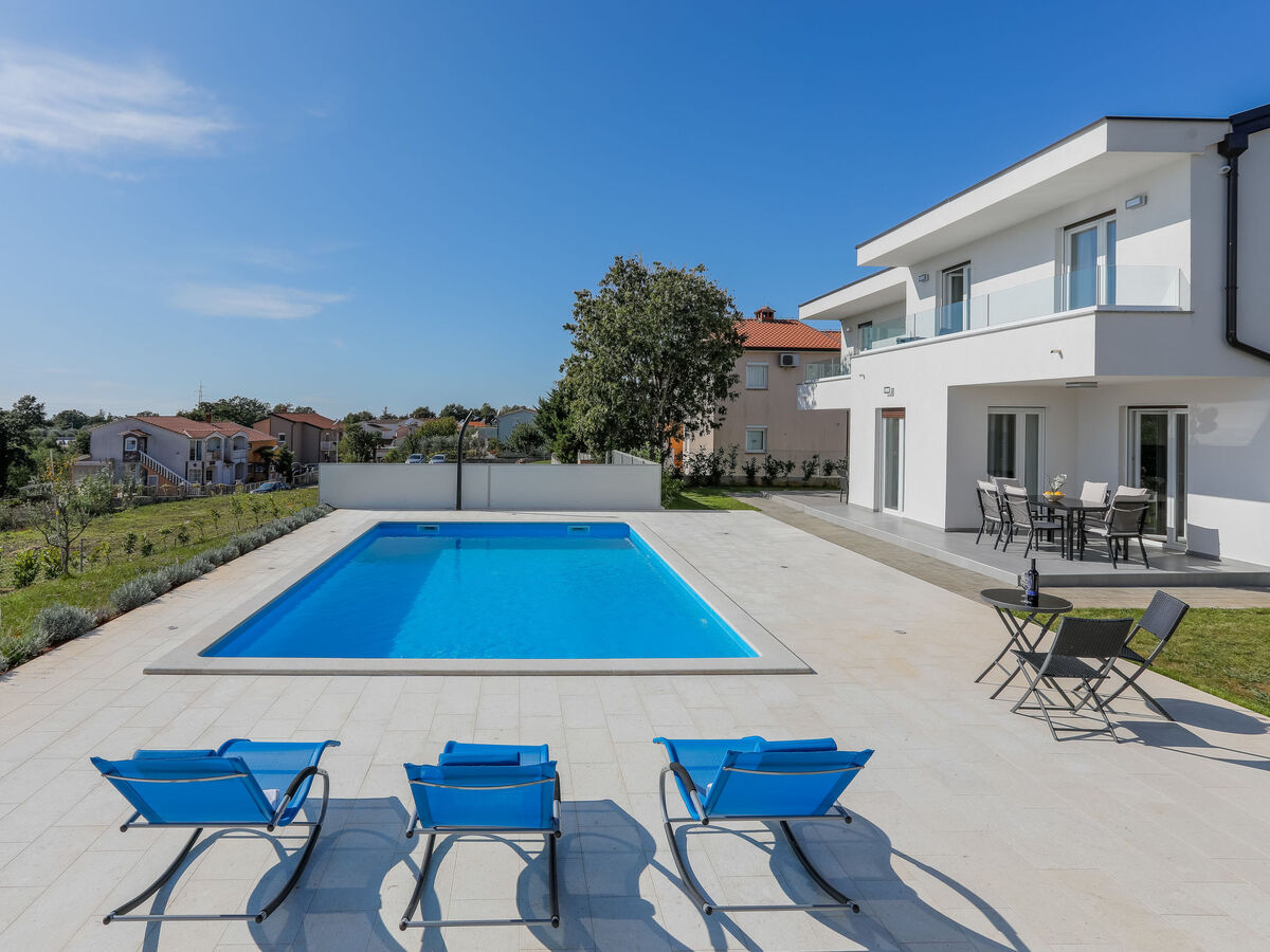 Villa Tonka à Nova Vas : maison 5 chambres avec piscine privée - Photo 7