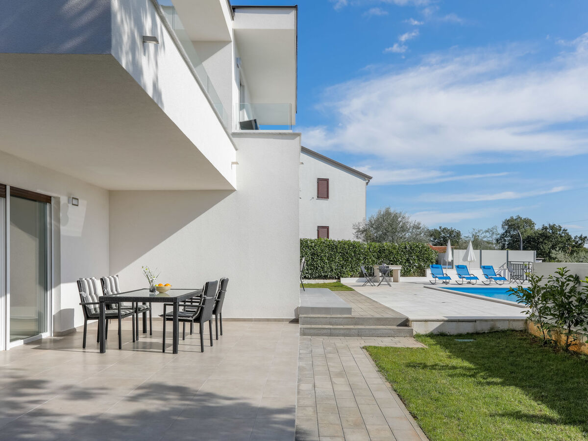 Villa Tonka à Nova Vas : maison 5 chambres avec piscine privée - Photo 11