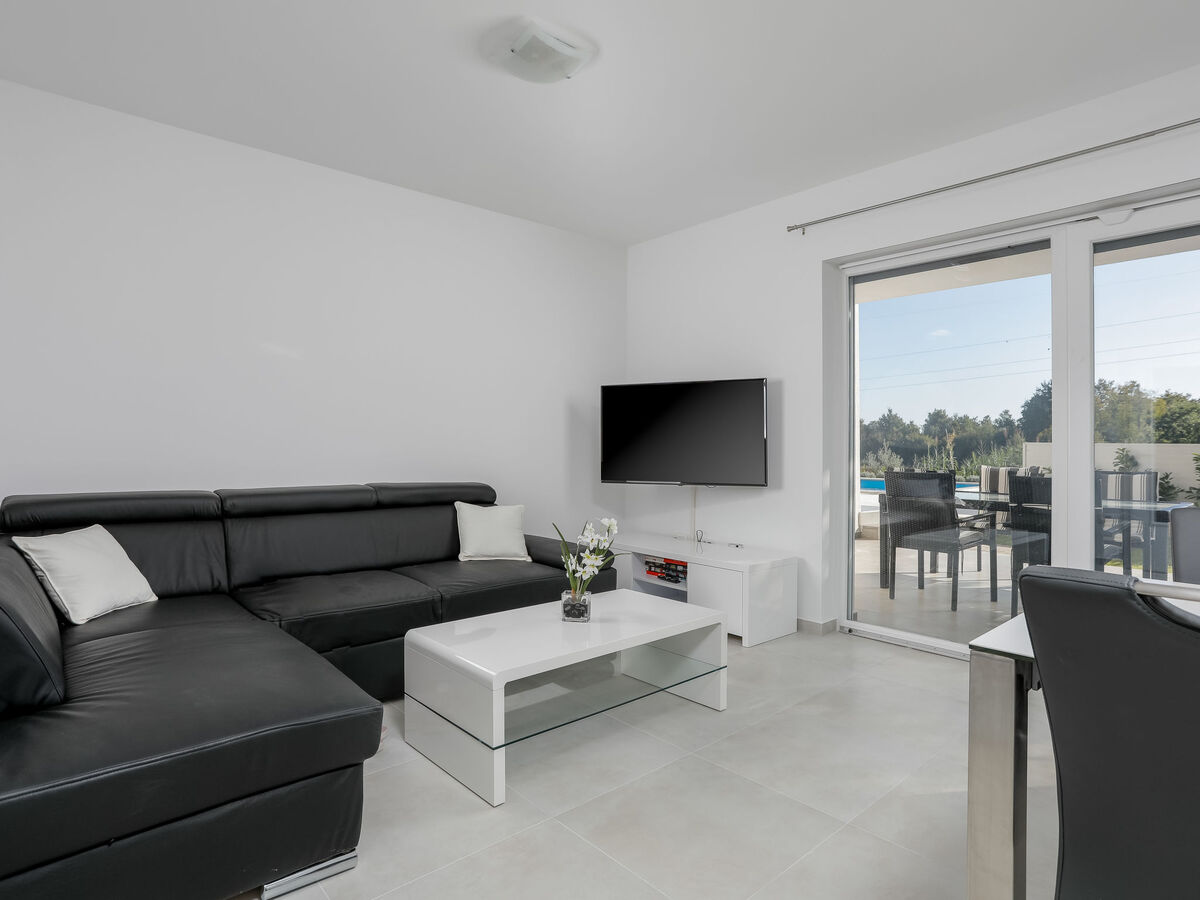 Villa Tonka à Nova Vas : maison 5 chambres avec piscine privée - Photo 14