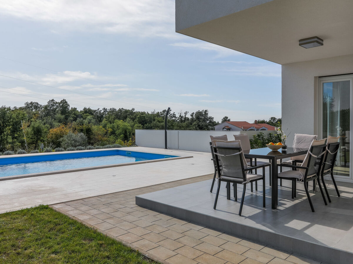 Villa Tonka à Nova Vas : maison 5 chambres avec piscine privée - Photo 15