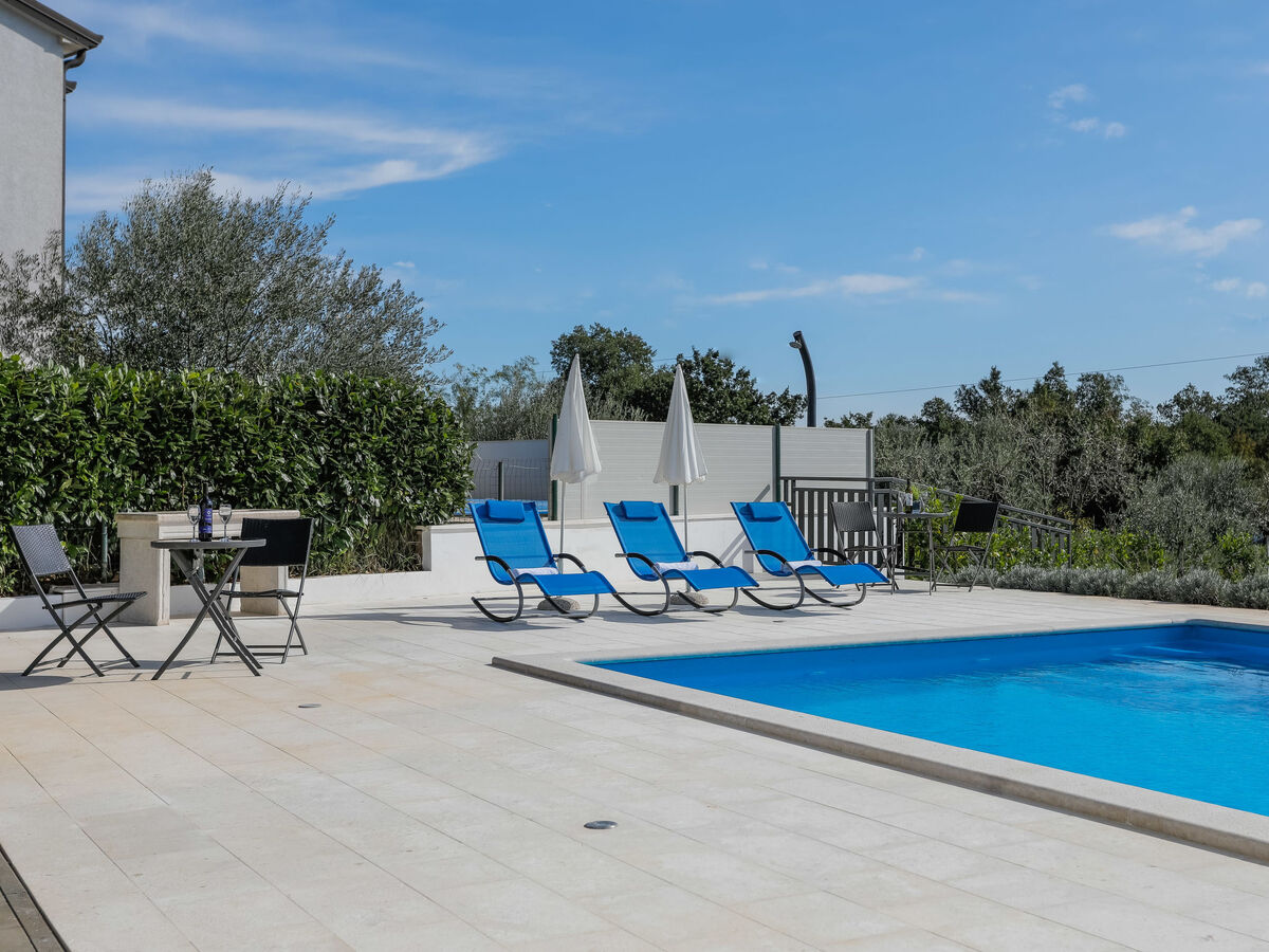 Villa Tonka à Nova Vas : maison 5 chambres avec piscine privée - Photo 16