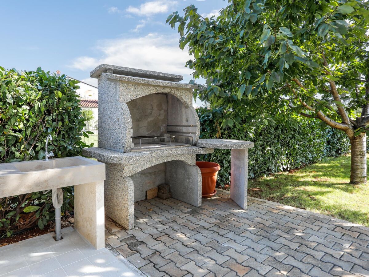 Villa Tonka à Nova Vas : maison 5 chambres avec piscine privée - Photo 17