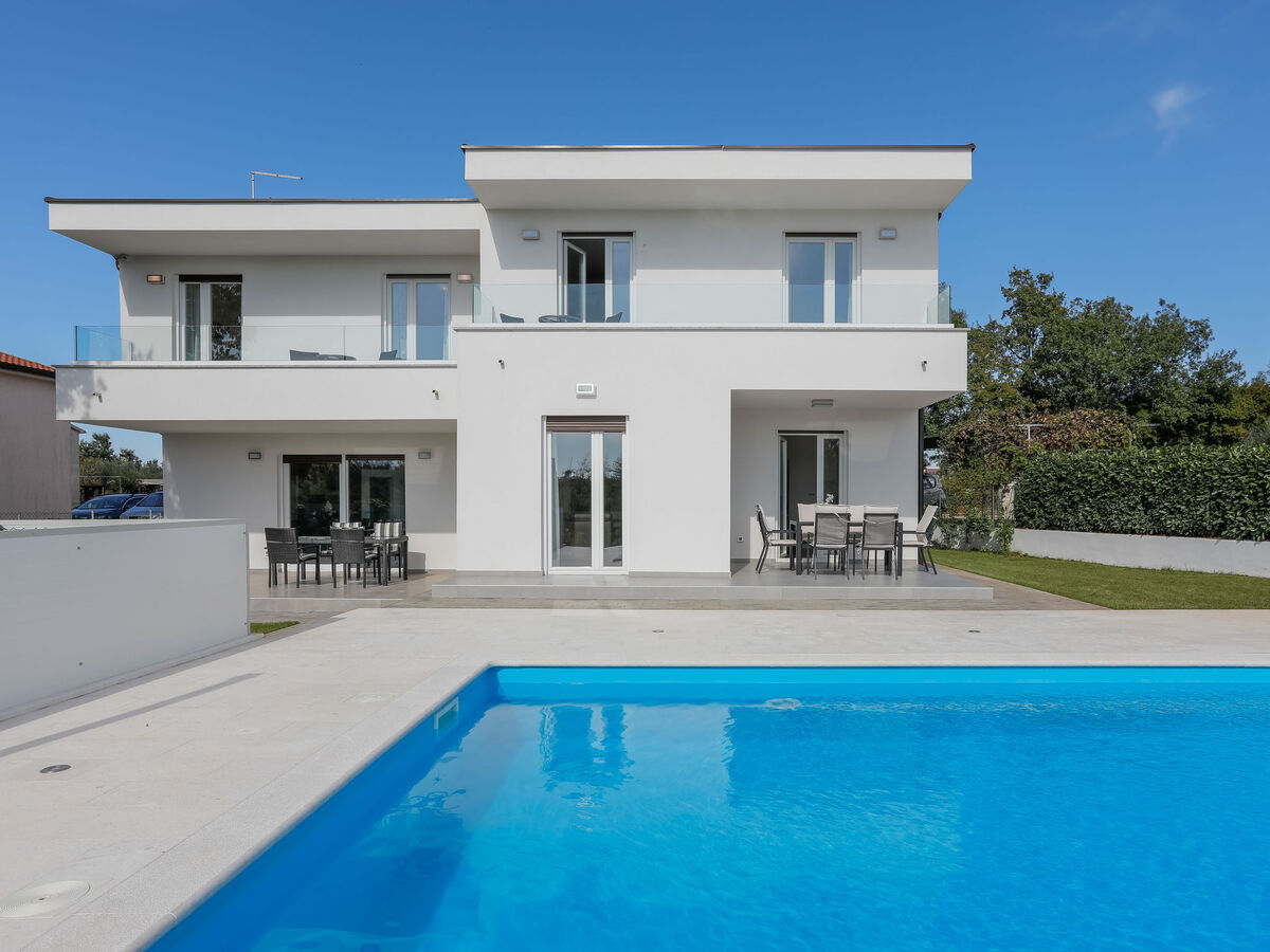 Villa Tonka à Nova Vas : maison 5 chambres avec piscine privée - Photo 26