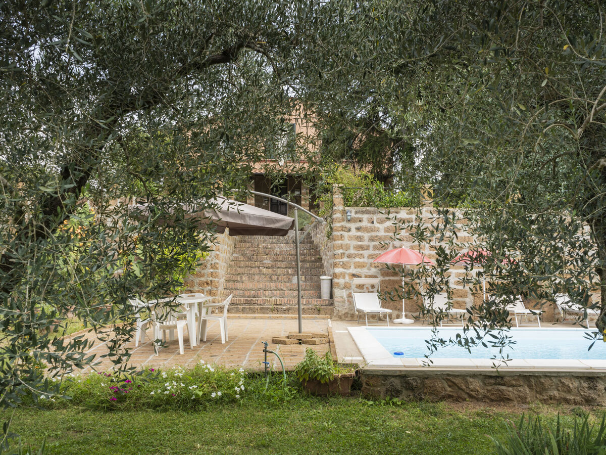 Casale Ai Noccioli – Maison 8 chambres piscine au Lago di Vico - Photo 4