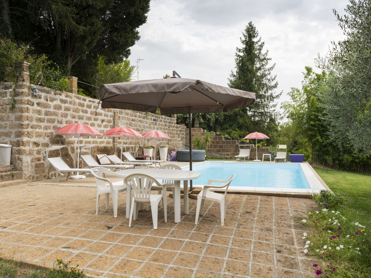 Casale Ai Noccioli – Maison 8 chambres piscine au Lago di Vico - Photo 7