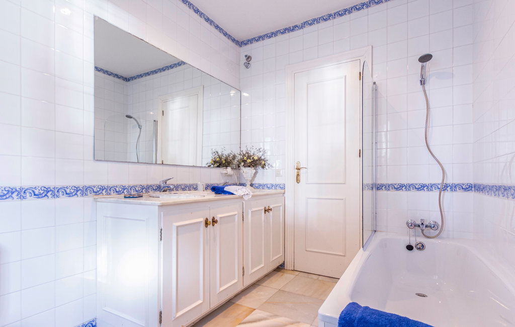 Villa 10 personnes à Cabopino, 50 m de la plage - Photo 31