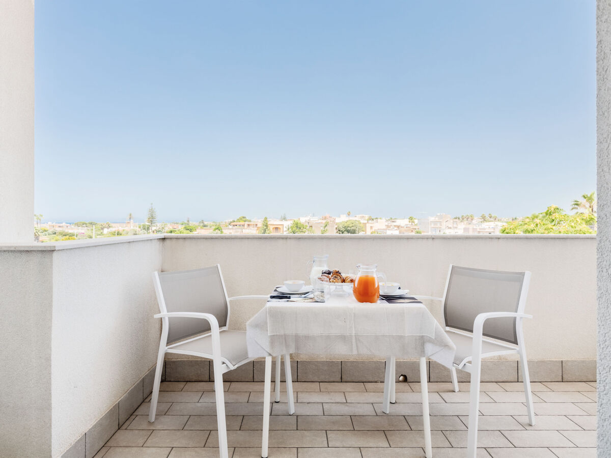 Appartement Marsala Superiore Riserva, 1 km de la mer - Photo 9
