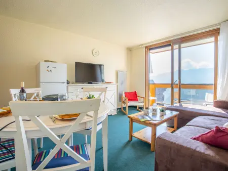 Apt 3 pièces 46 m² au 15e étage, vue montagne : photo 2