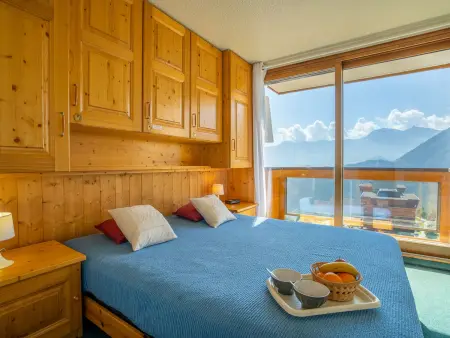 Apt 3 pièces 46 m² au 15e étage, vue montagne : photo 3