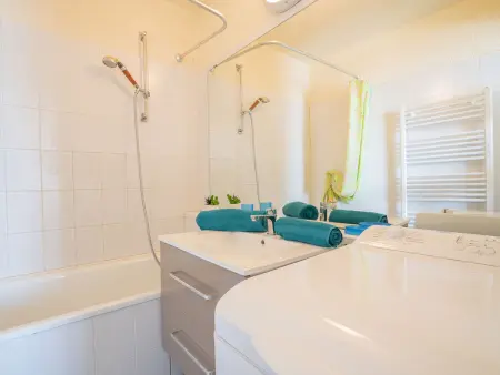 Apt 3 pièces 46 m² au 15e étage, vue montagne : photo 4