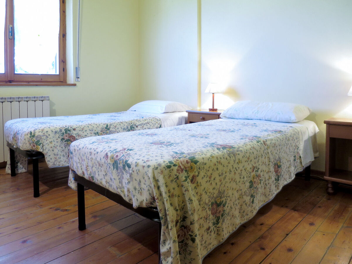 Appartement Vacanza L'Olivo – Paciano, piscine et jardin - Photo 11