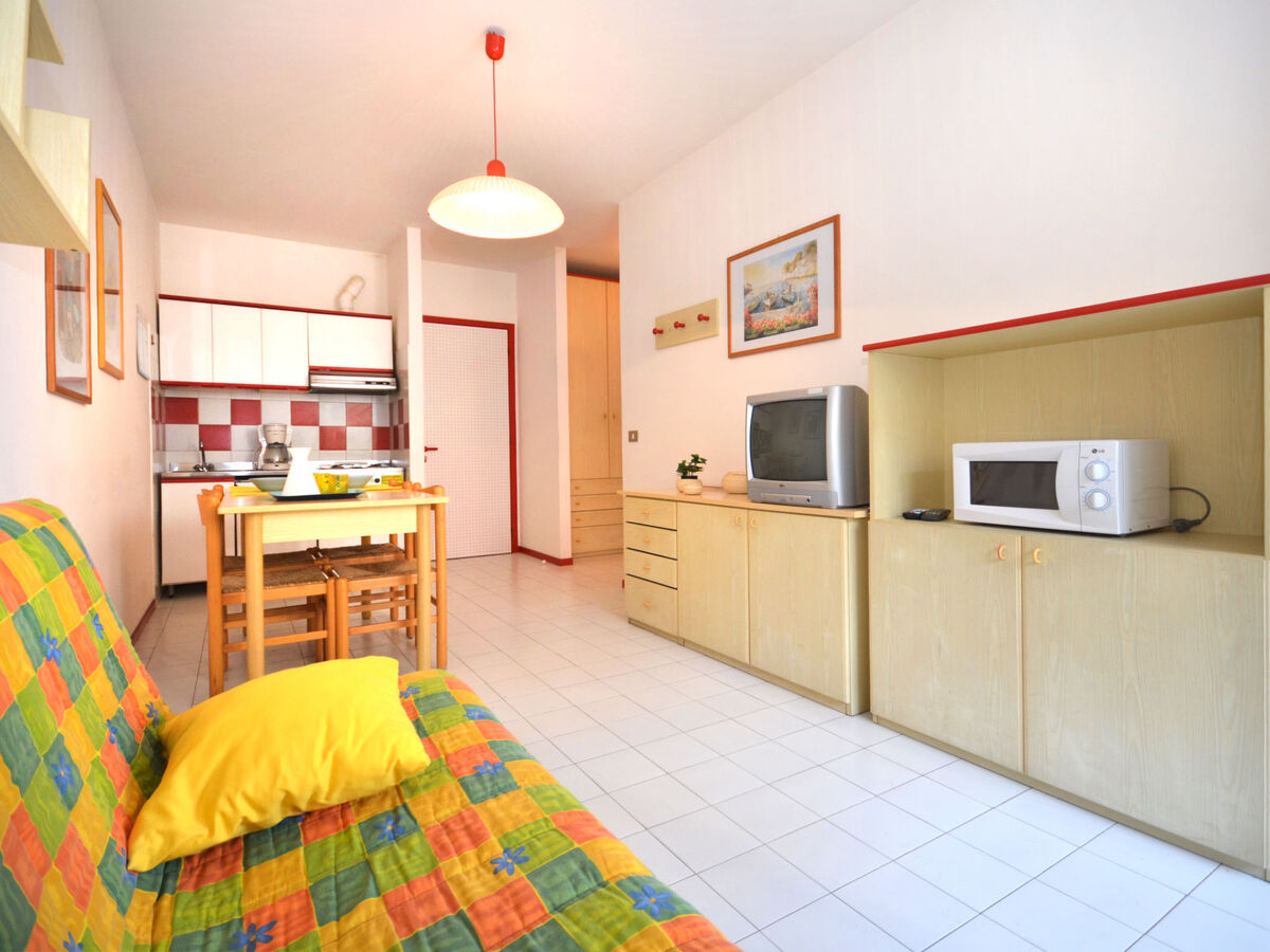 Apartment Residence Urano, 800 m from the beach - Photo 2