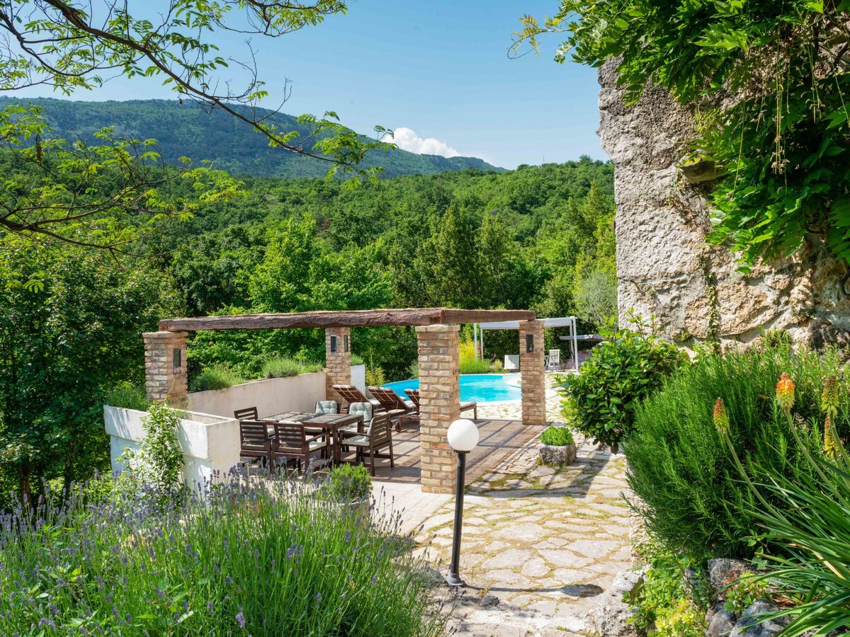 Luna, maison 8 pers. avec piscine privée à Brseč - Photo 2