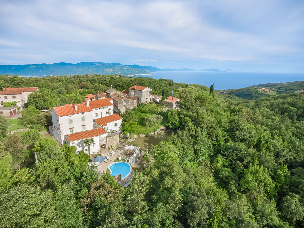 Luna, maison 8 pers. avec piscine privée à Brseč - Photo 3