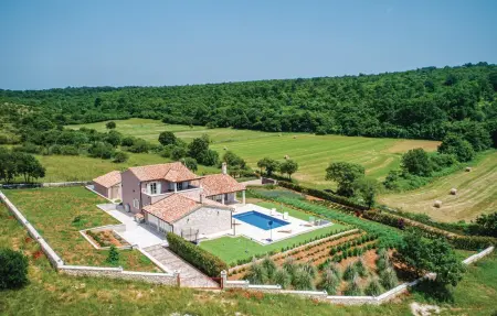 Maison 8 personnes à Krnica - Photo 1