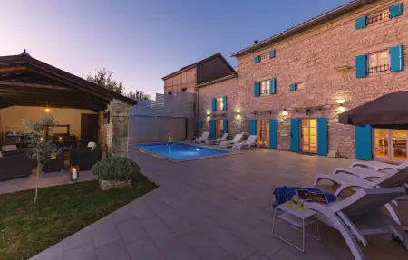 Location maison à Kringa