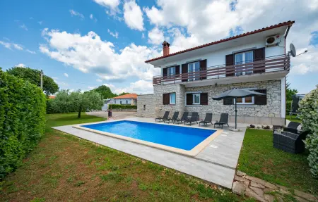 Location maison à Barban