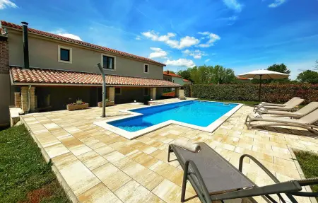 Location maison à Katun