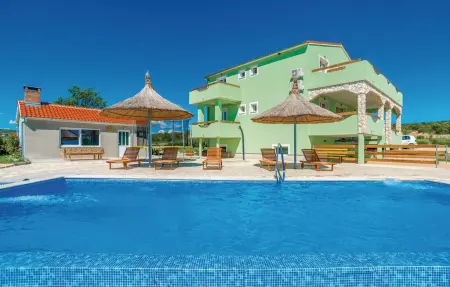 Location maison à Pakostane