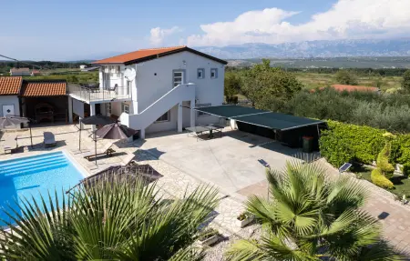 Location maison à Islam Latinski