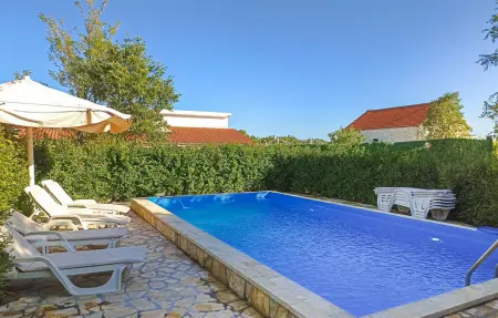 Location maison à Lisane Tinjske