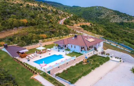 Location maison à Glavina Donja