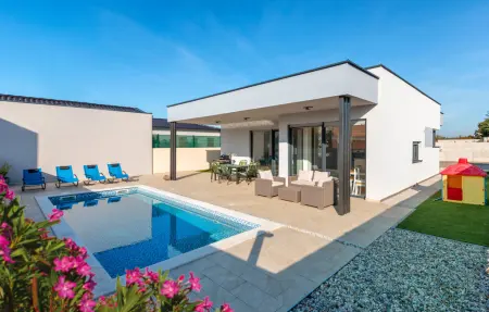 Location maison à Peroj