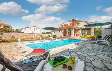 Location maison à Golubovo