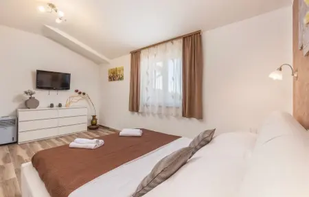 Location Maison 9 personnes à Nedescina - Photo 24