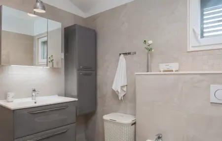 Location Maison 9 personnes à Drnis - Photo 43
