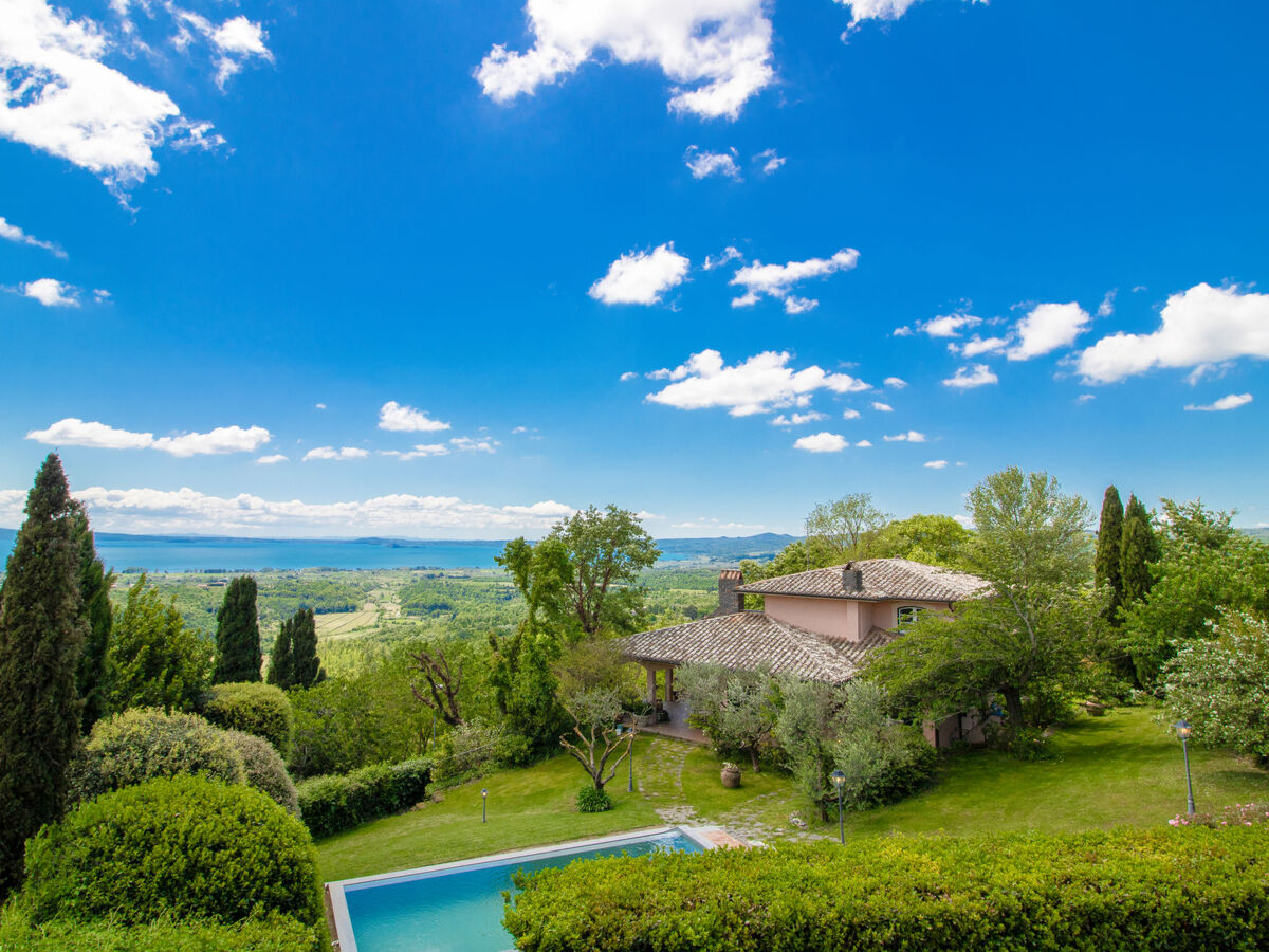 Villa Nicoletta – 500 m², piscine eau salée, vue lac de Bolsena - Photo 1