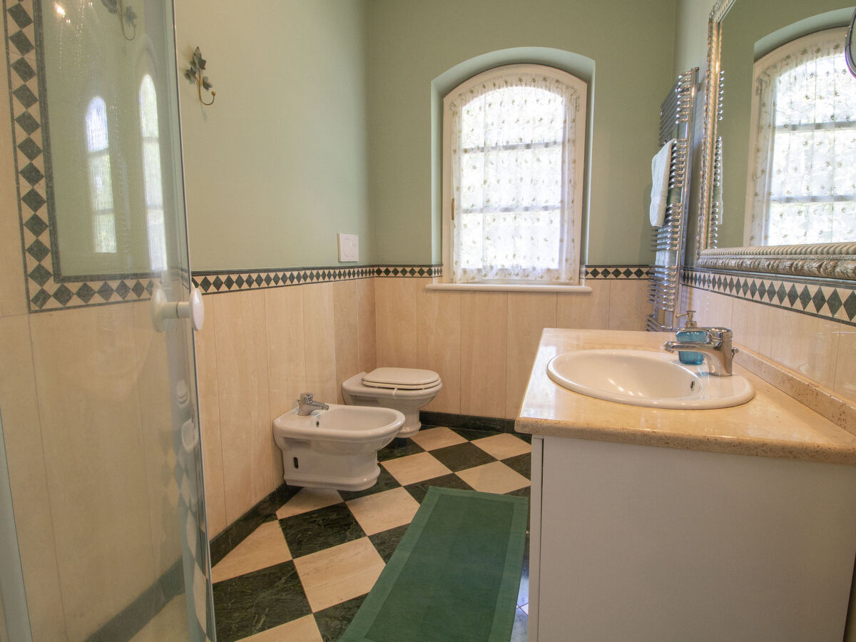 Villa Nicoletta – 500 m², piscine eau salée, vue lac de Bolsena - Photo 30