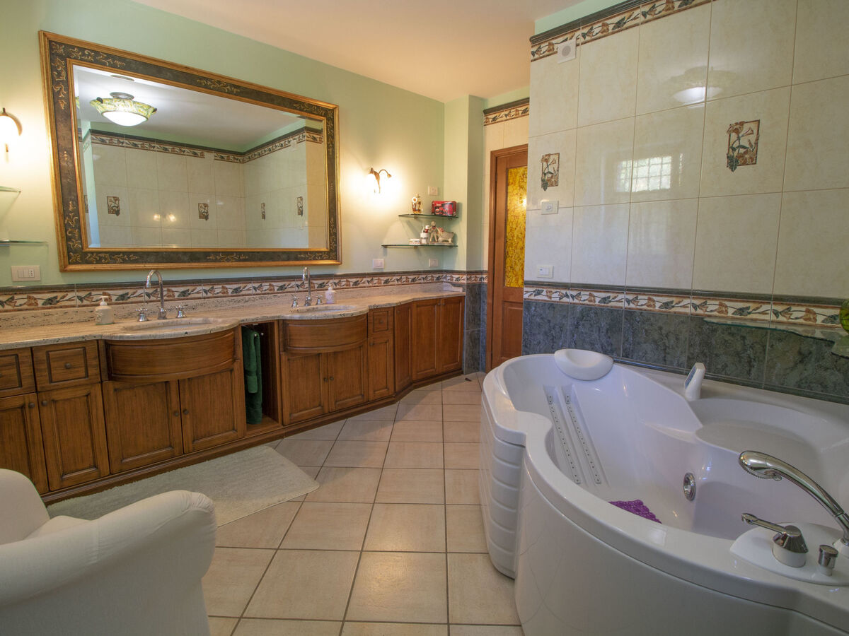 Villa La Danza à Todi : 10 pers, piscine 14x7m - Photo 18