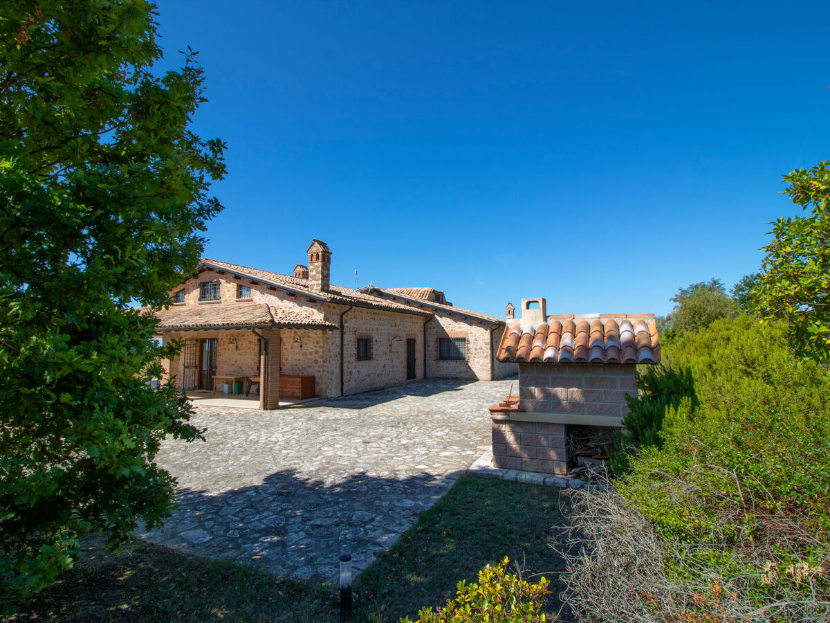 Villa La Danza à Todi : 10 pers, piscine 14x7m - Photo 32