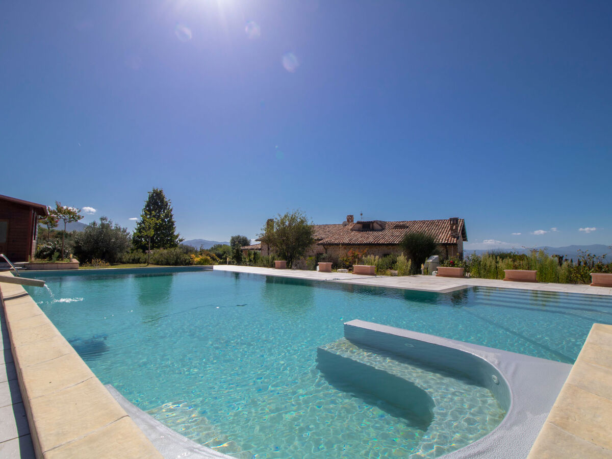Villa La Danza à Todi : 10 pers, piscine 14x7m - Photo 33