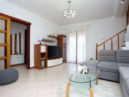 Maison Anteo à Labin : piscine privée & terrasse : photo 8