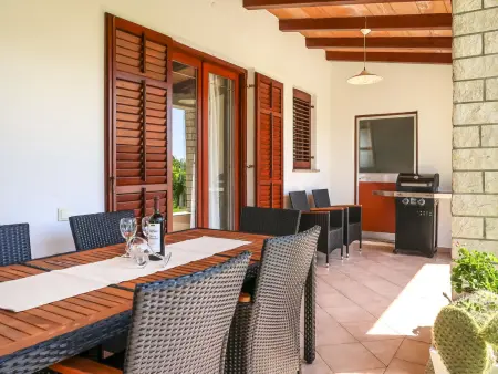 Maison Anteo à Labin : piscine privée & terrasse : photo 9